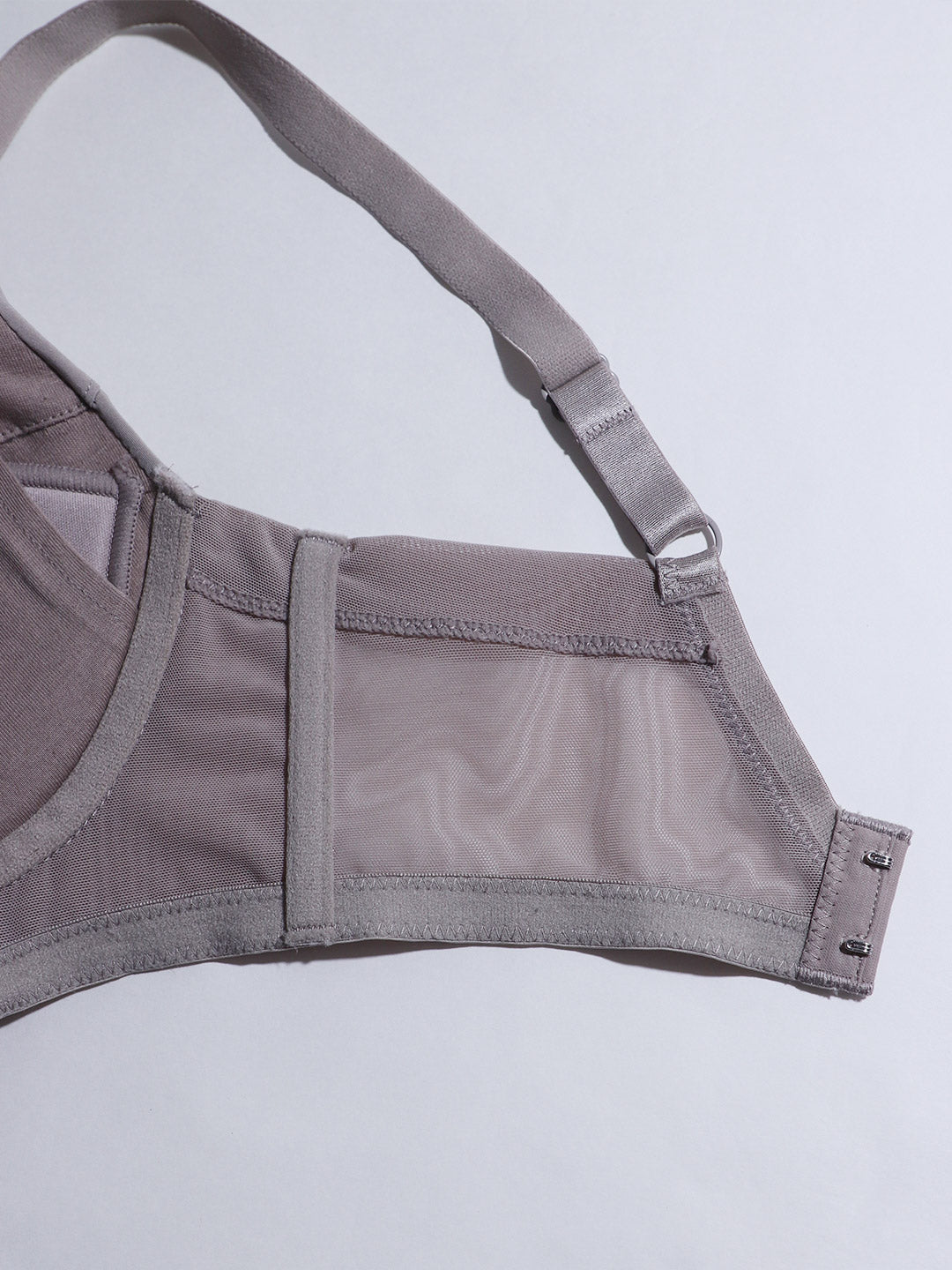 バストの左右差に寄り添う、あなた専用の新発想ブラ